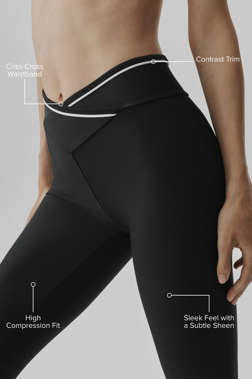 Airlift High-Waist Trifecta Legging - Black/White